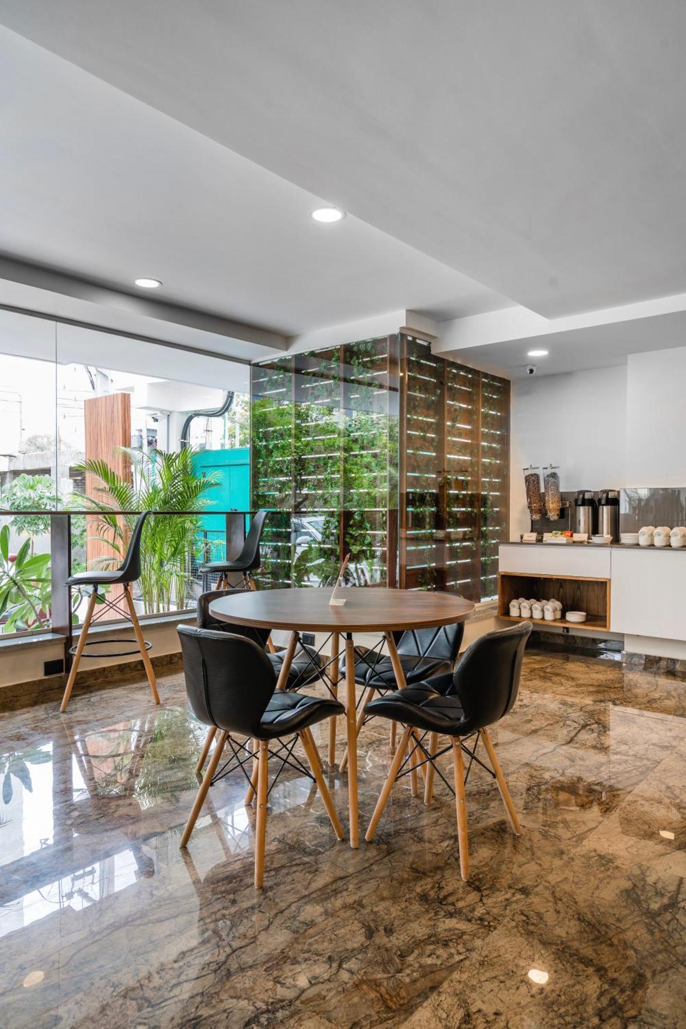 Skyla Studios & Suites - Hitech City Hyderabad Eksteriør bilde